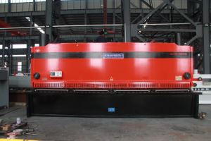6M milqugħ kbar tal-metall Shearing magni
