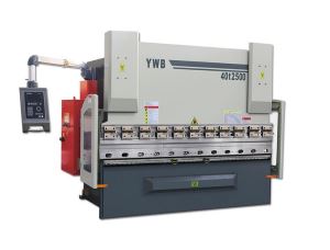 Brejkijiet ta 'l-Istampa CNC ta' 40 Tunnellati Mini