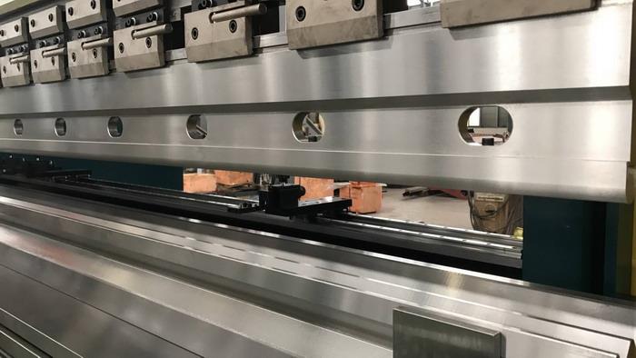 Big Radius top punch for Bumping bending 400T4M 6 axis cnc synchro press brake australia lazersafe IRIS guarding